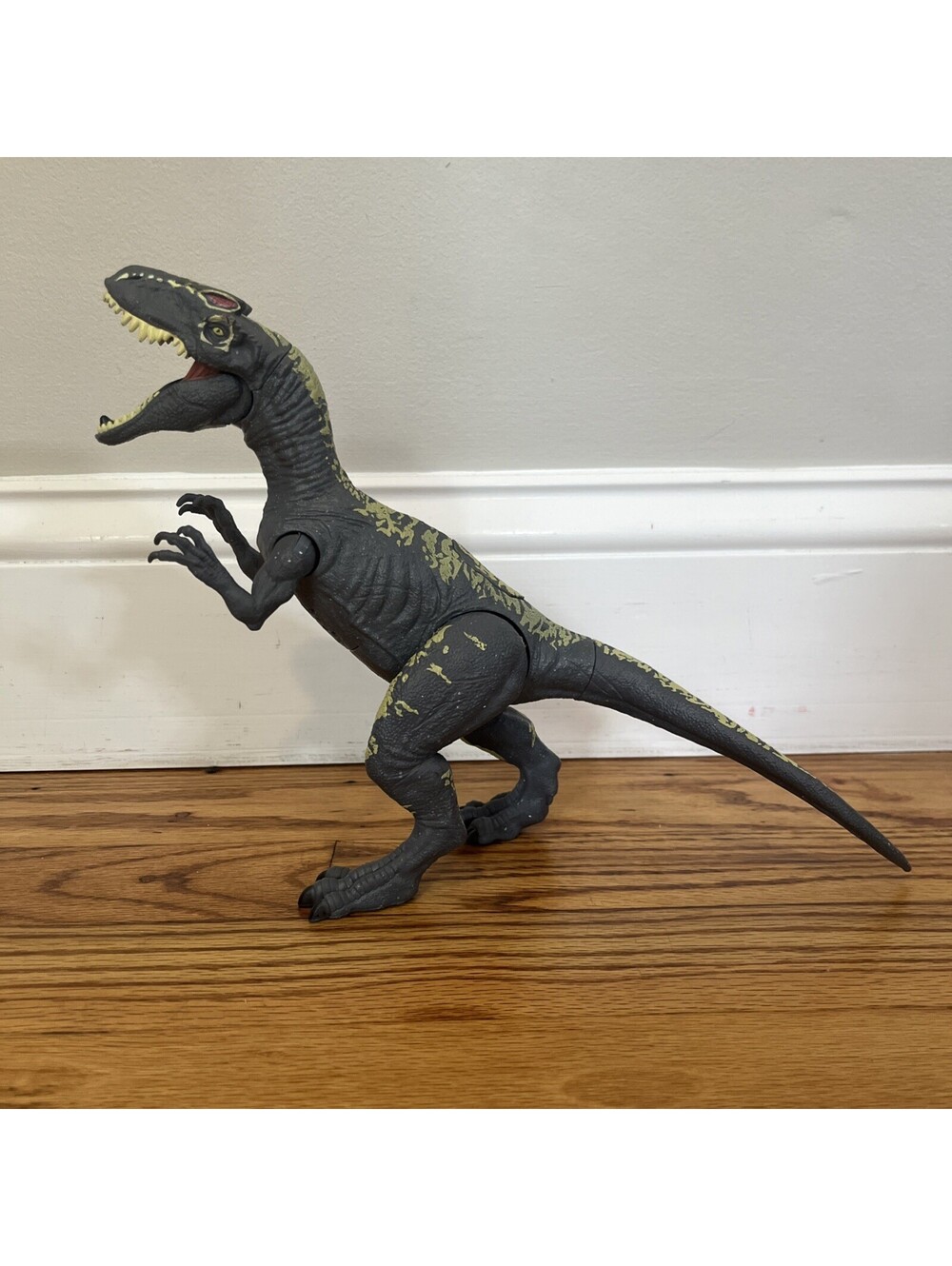Jurassic World Roarivores Allosaurus Fallen Kingdom Dinosaur 2017 Jurassic Park